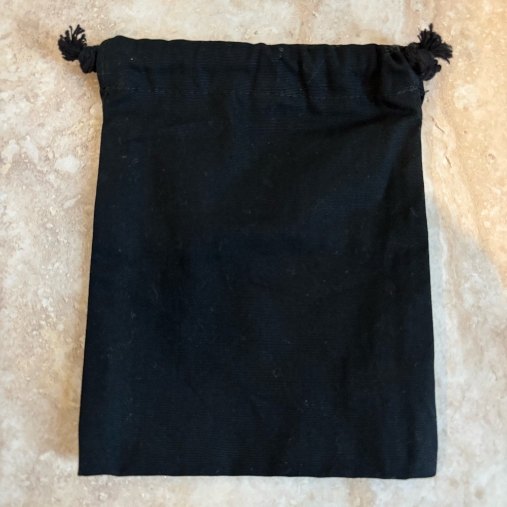 Chanel drawstring jewelry pouch - Picture 2 of 2